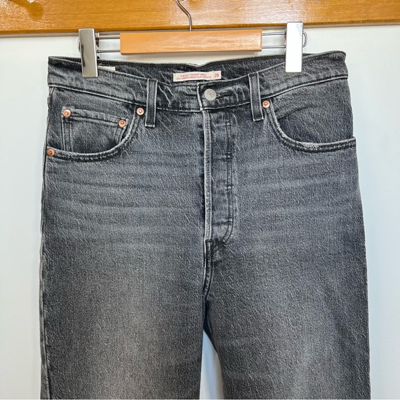 Levi’s Ribcage Straight Ankle Jeans | 28 - Picture 6 of 11